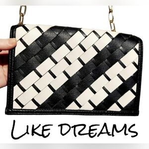 Like Dreams Black and white woven crossbody purse